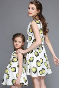 Madres e hijas vestidas iguales: nueva tendencia de las marcas de ropa | Embarazo y Maternidad Madres e hijas vestidas iguales: nueva tendencia de las marcas de ropa | Embarazo y Maternidad