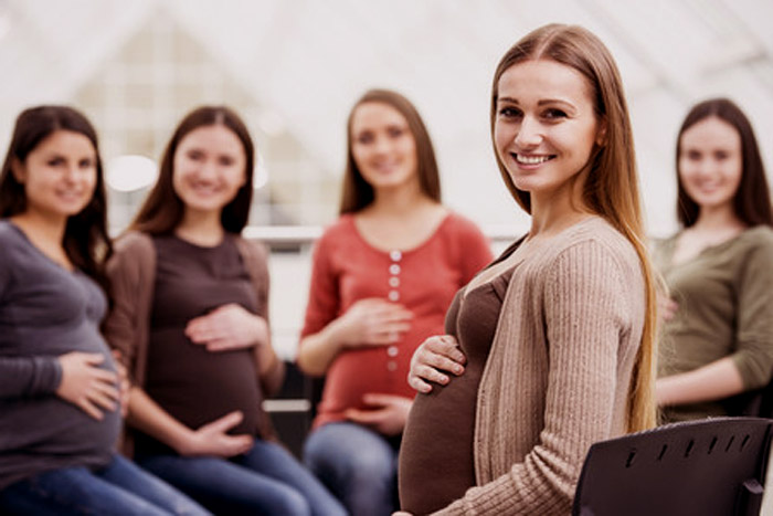 ¿Por qué es necesario ser parte de un grupo en la maternidad?