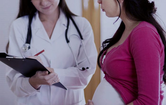 Situaciones en las que se debe llamar al obstetra en el embarazo
